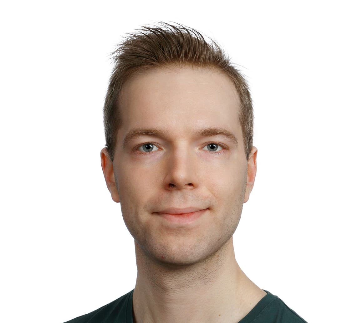 Juho Ruotsalainen  — Pihlajalinna