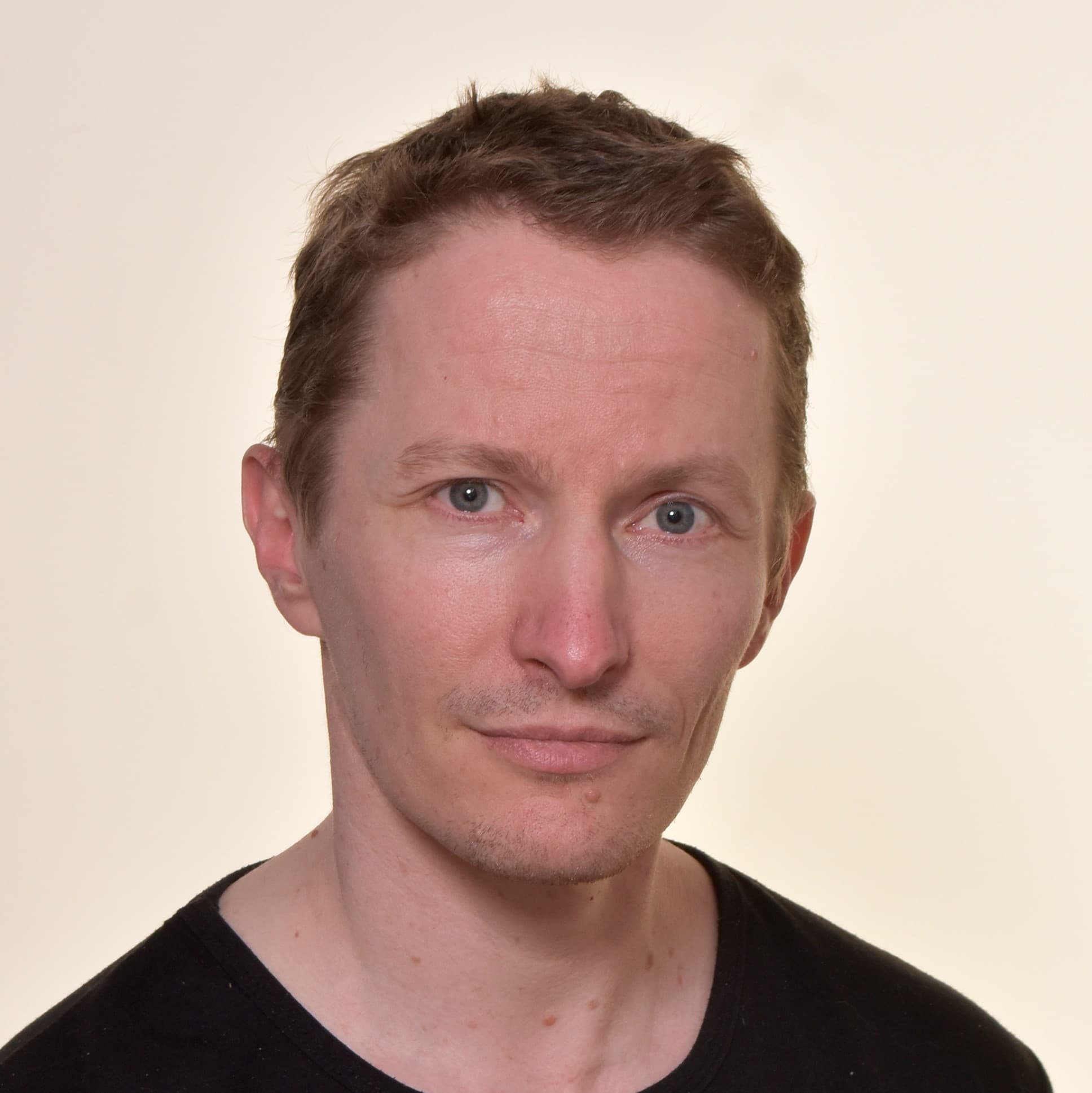 Jari Suviola  — Pihlajalinna