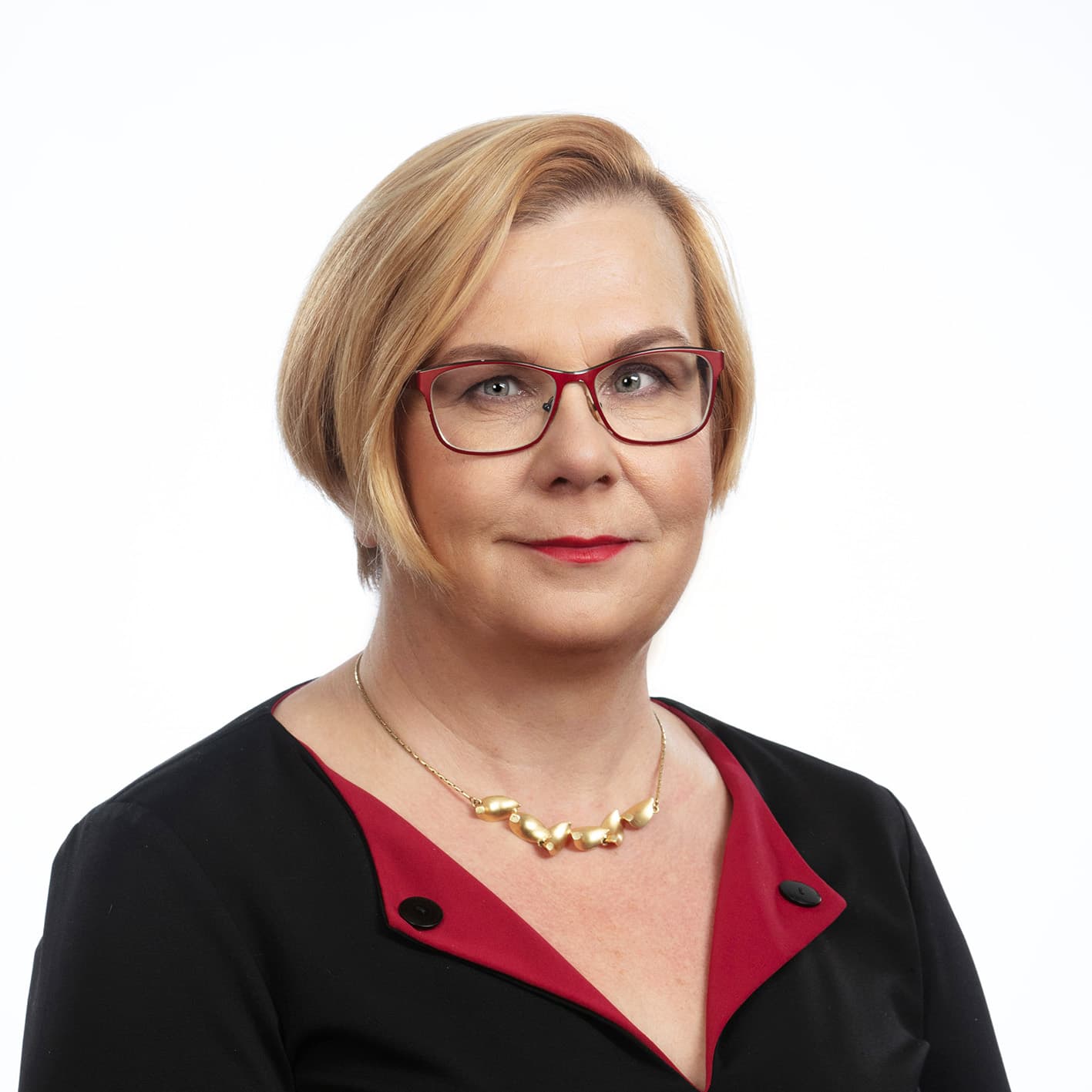 Tarja Niemi  — Pihlajalinna