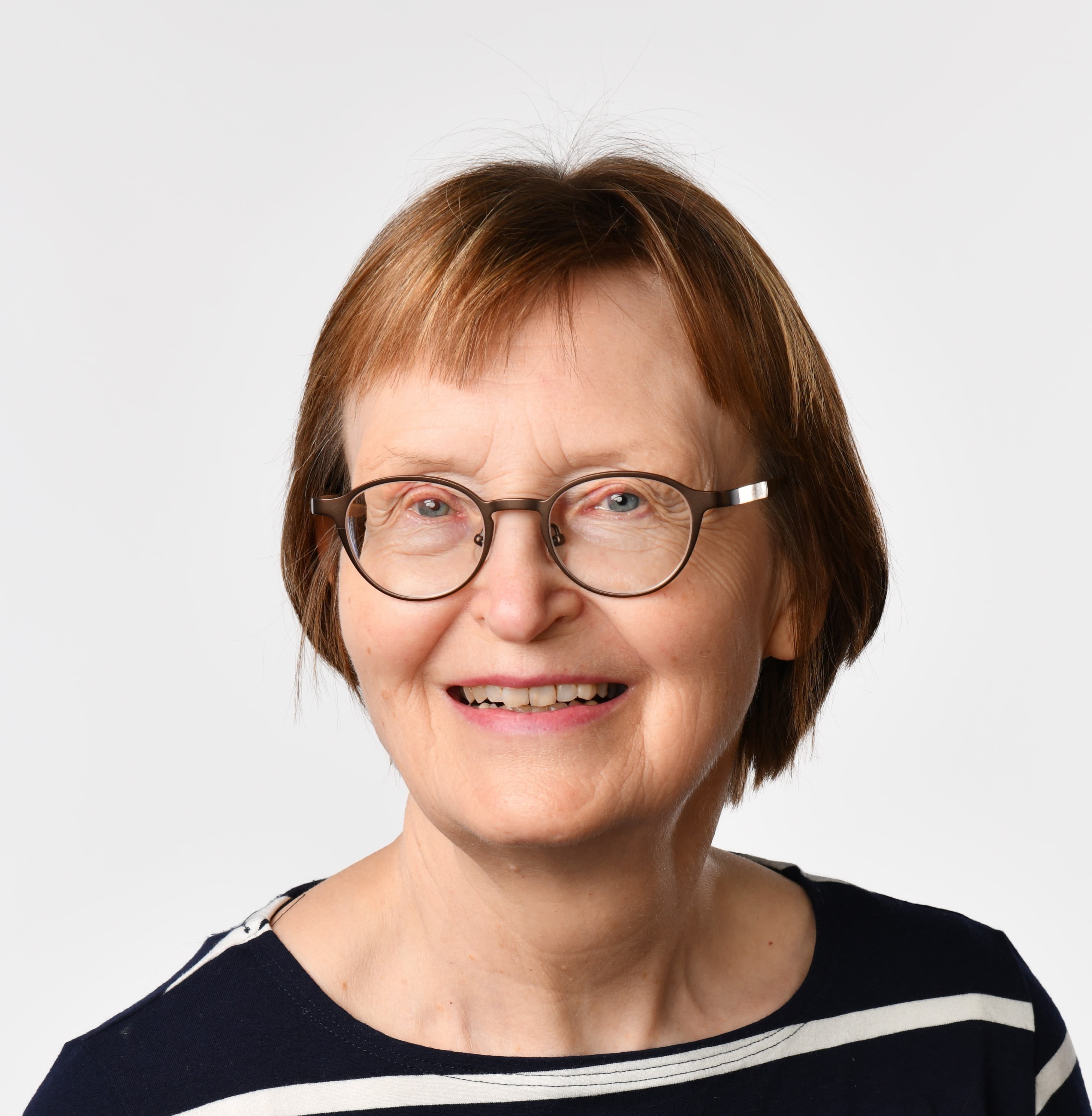 Tuula Kujanpää  — Pihlajalinna
