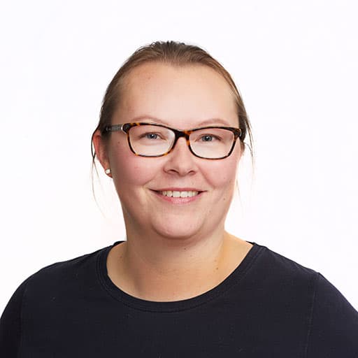 Titta Lehto Kätilö — Pihlajalinna