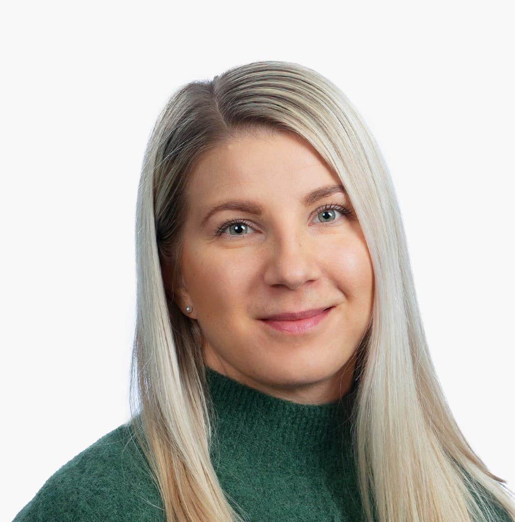 Pia Lähteenmäki  — Pihlajalinna