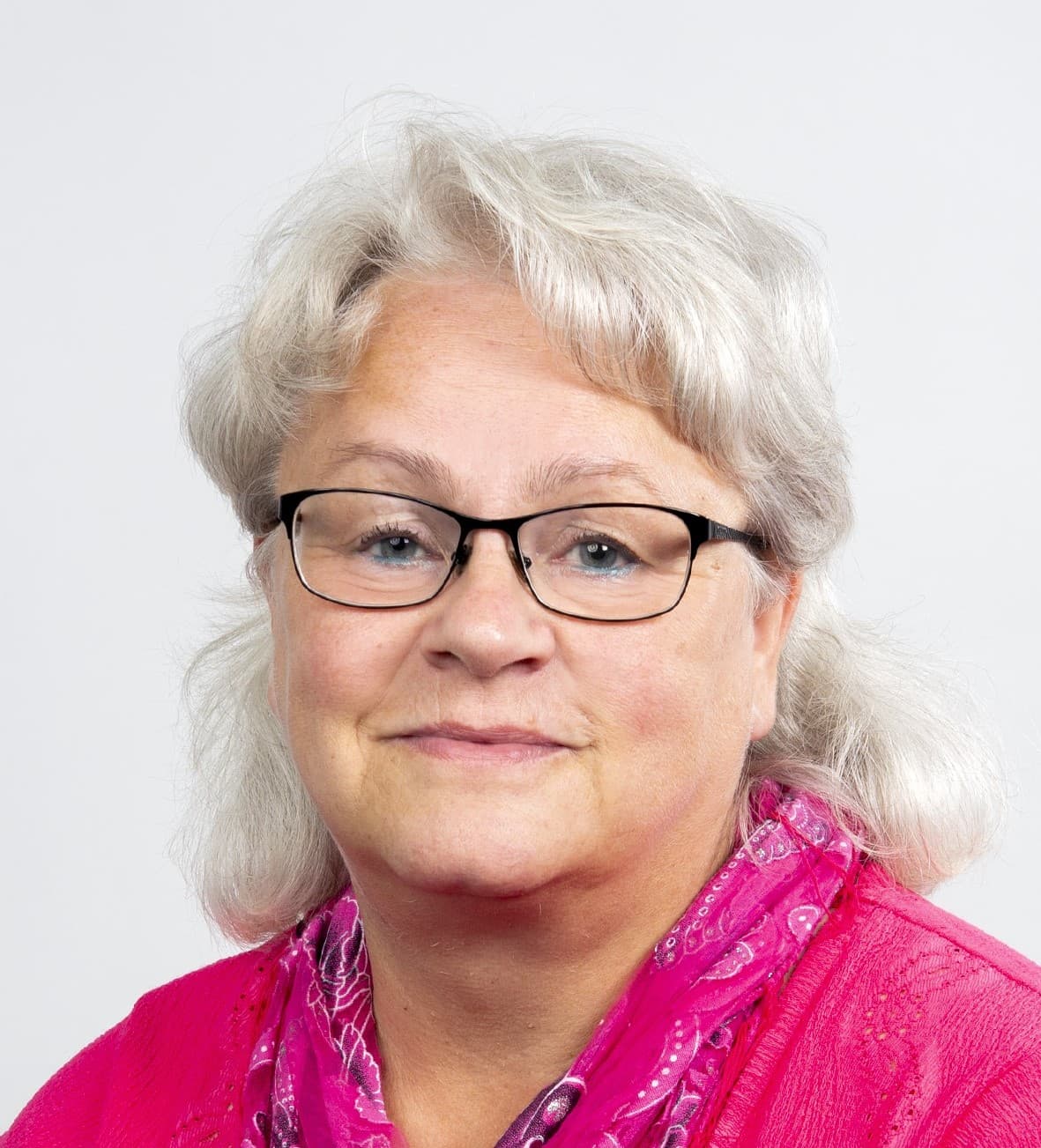 Tuula Miettinen  — Pihlajalinna