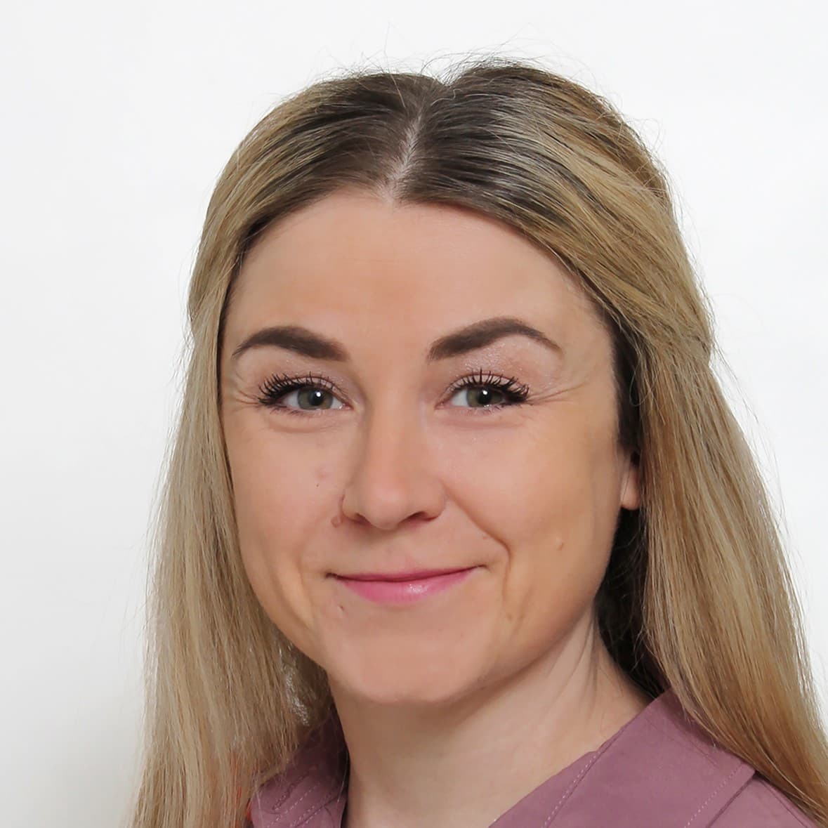 Liisa Kari  — Pihlajalinna