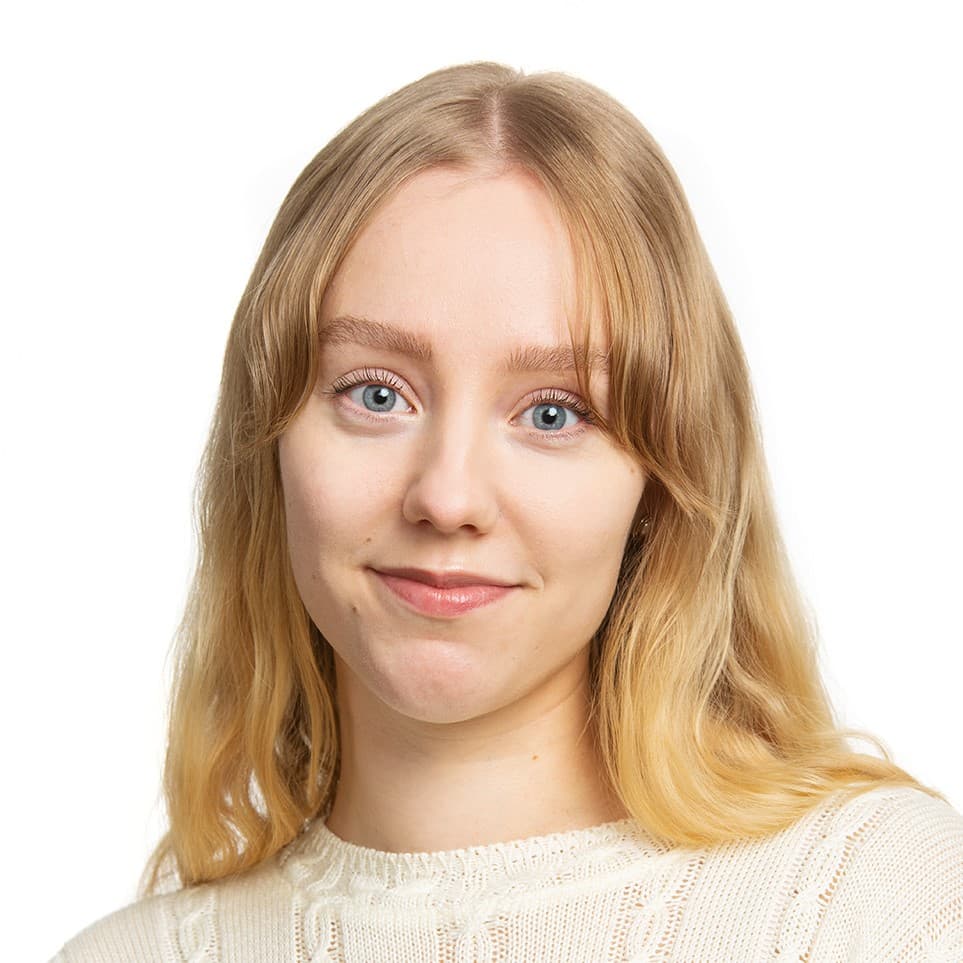 Jenna Mäkinen  — Pihlajalinna