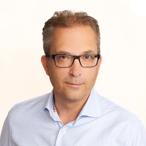 Jari Parkkari Dosentti, Lääketieteen ja kirurgian tohtori — Pihlajalinna