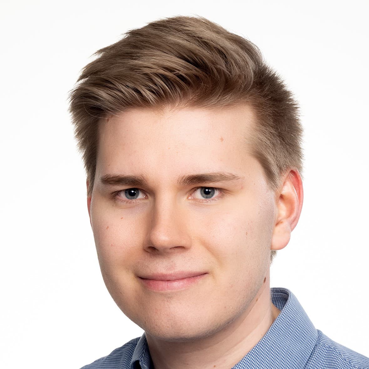 Erno Tiainen  — Pihlajalinna