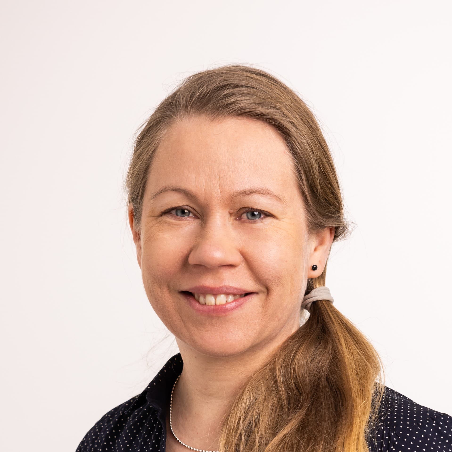 Maija Kärkkäinen  — Pihlajalinna