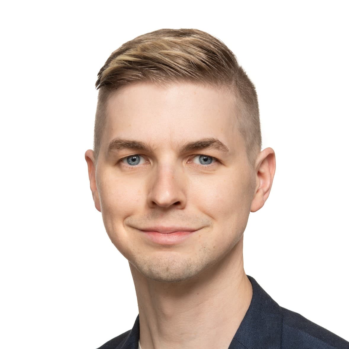 Eero Lääperi Lääketieteen lisensiaatti — Pihlajalinna