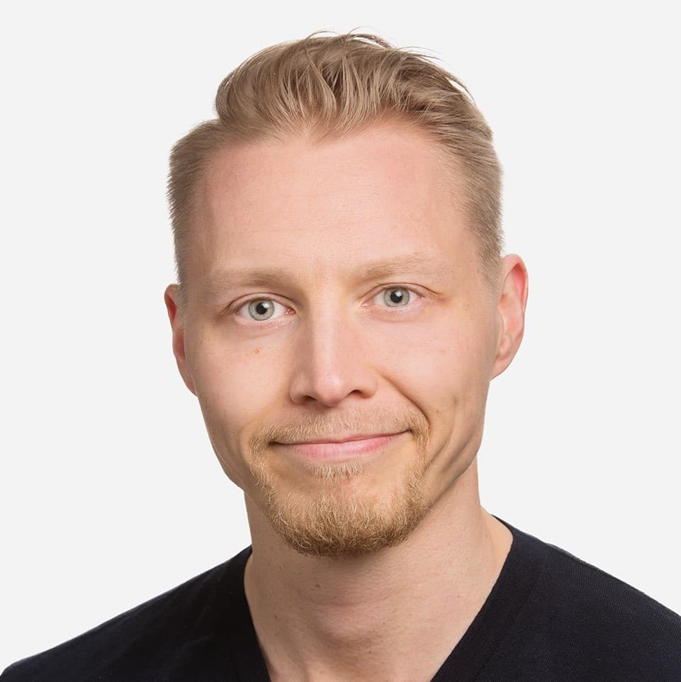 Lauri Flöjt — Pihlajalinna