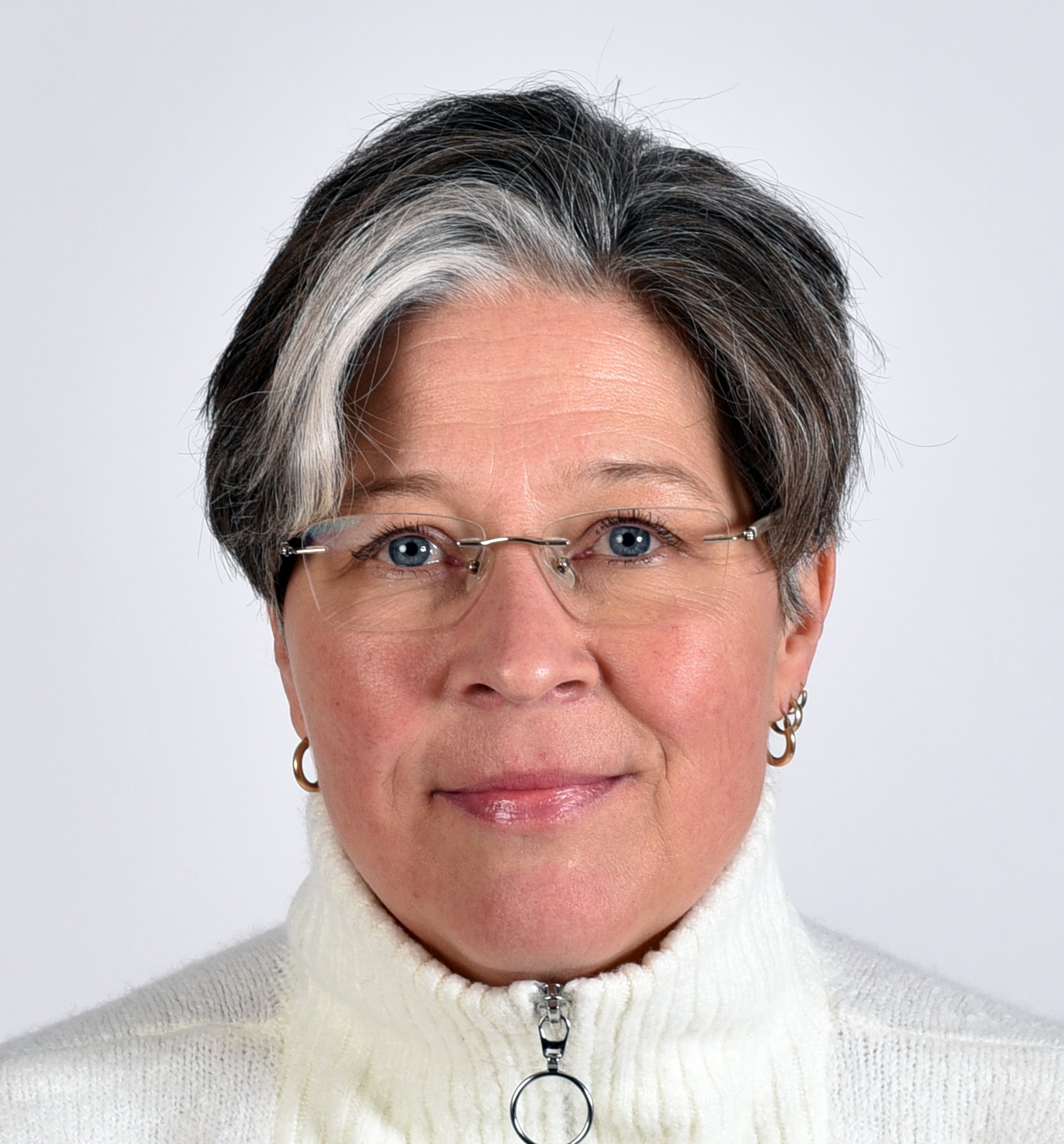 Pia Hakala — Pihlajalinna