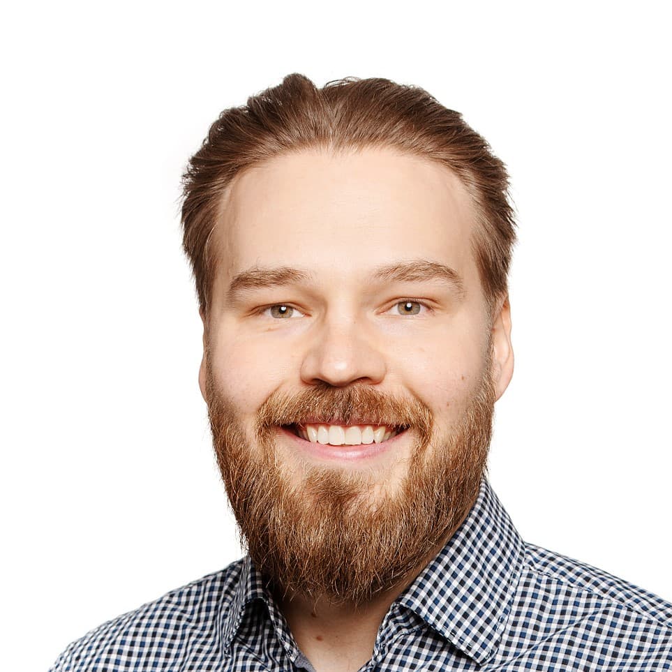 Ville Penttilä Lääketieteen lisensiaatti — Pihlajalinna