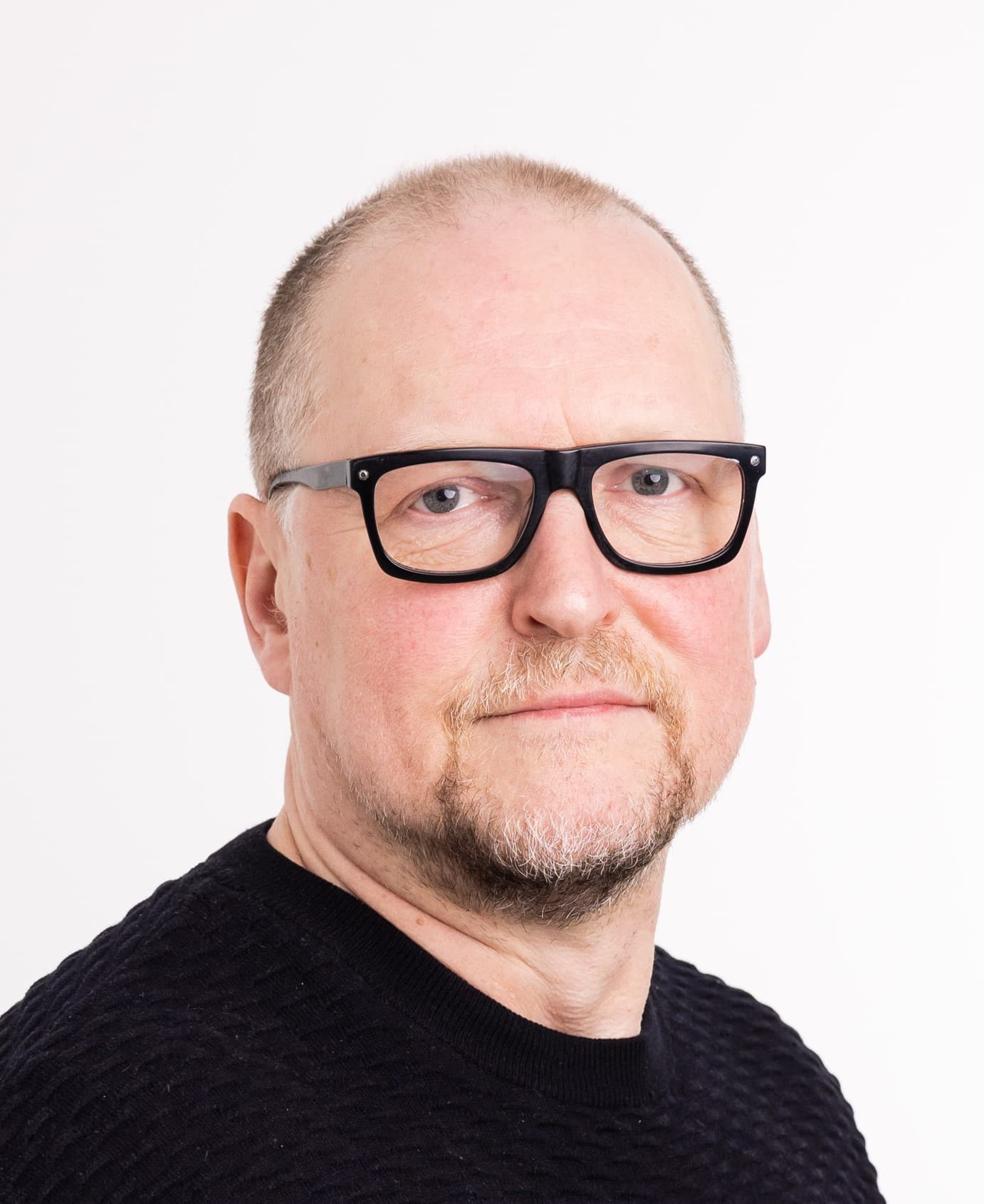 Asko Itkonen — Pihlajalinna