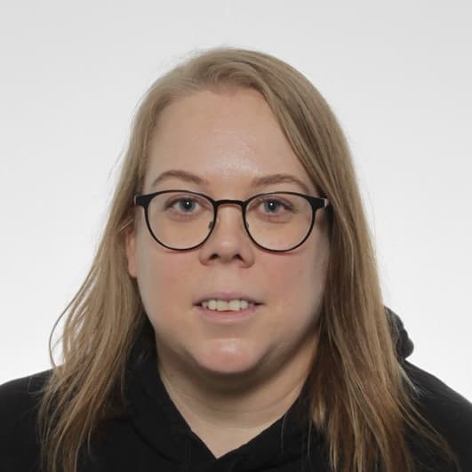 Heidi Puruskainen — Pihlajalinna