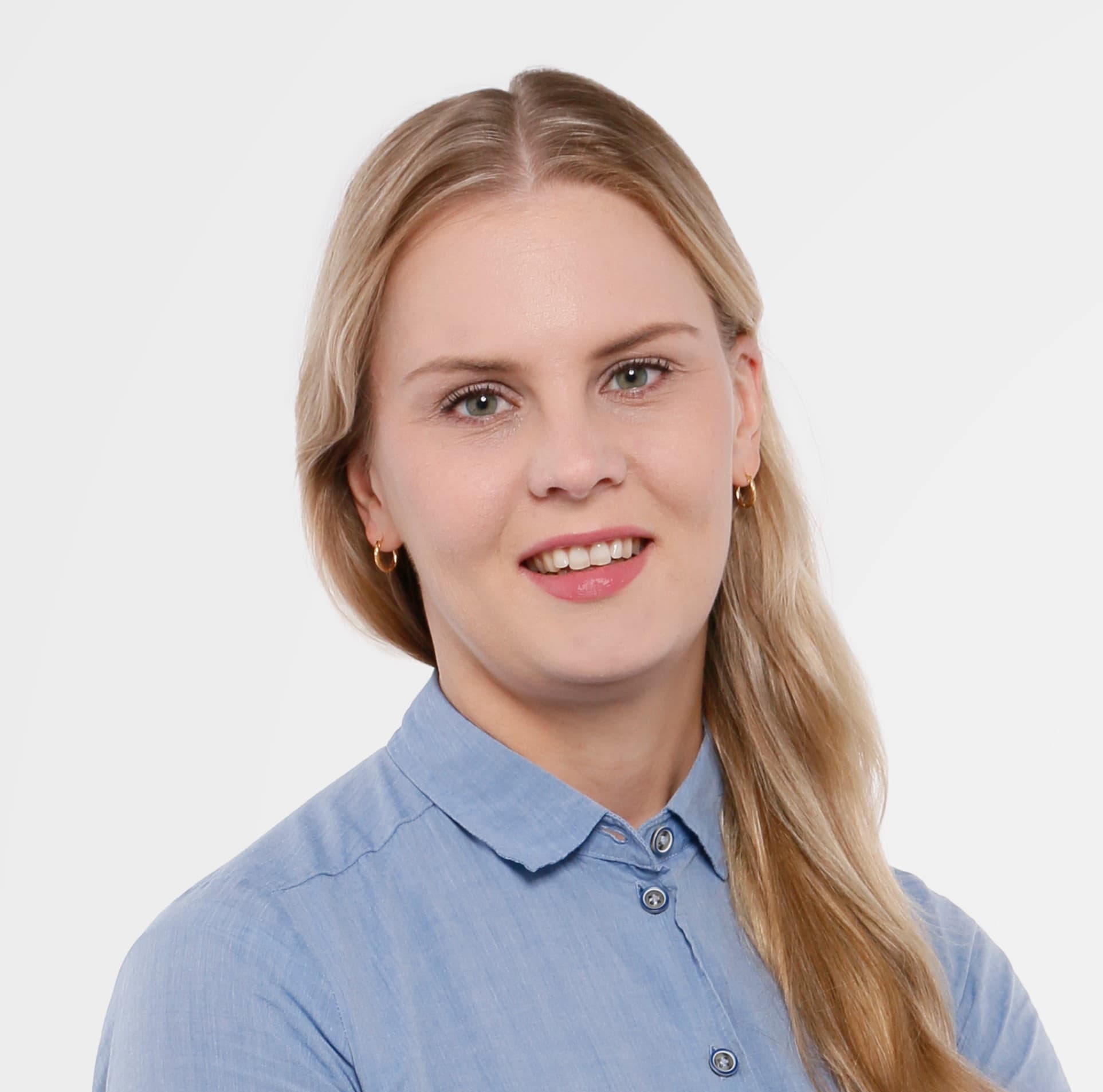 Iina Tuomainen Lääketieteen tohtori — Pihlajalinna