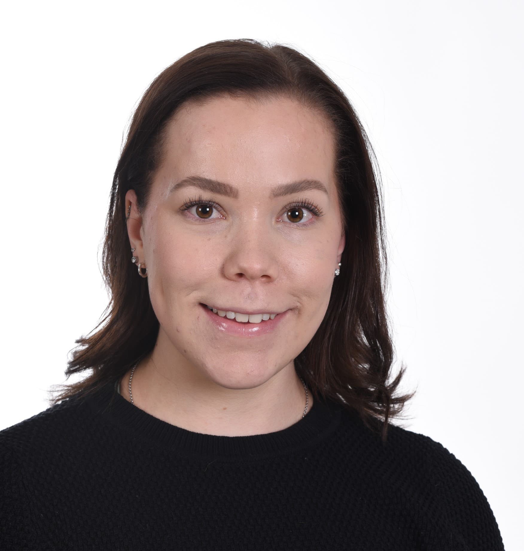 Laura Kilpeläinen — Pihlajalinna