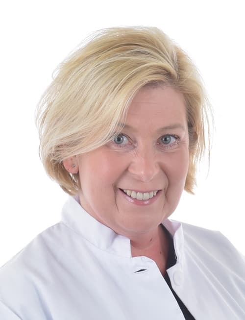 Johanna Savikko Lääketieteen ja kirurgian tohtori, Dosentti — Pihlajalinna