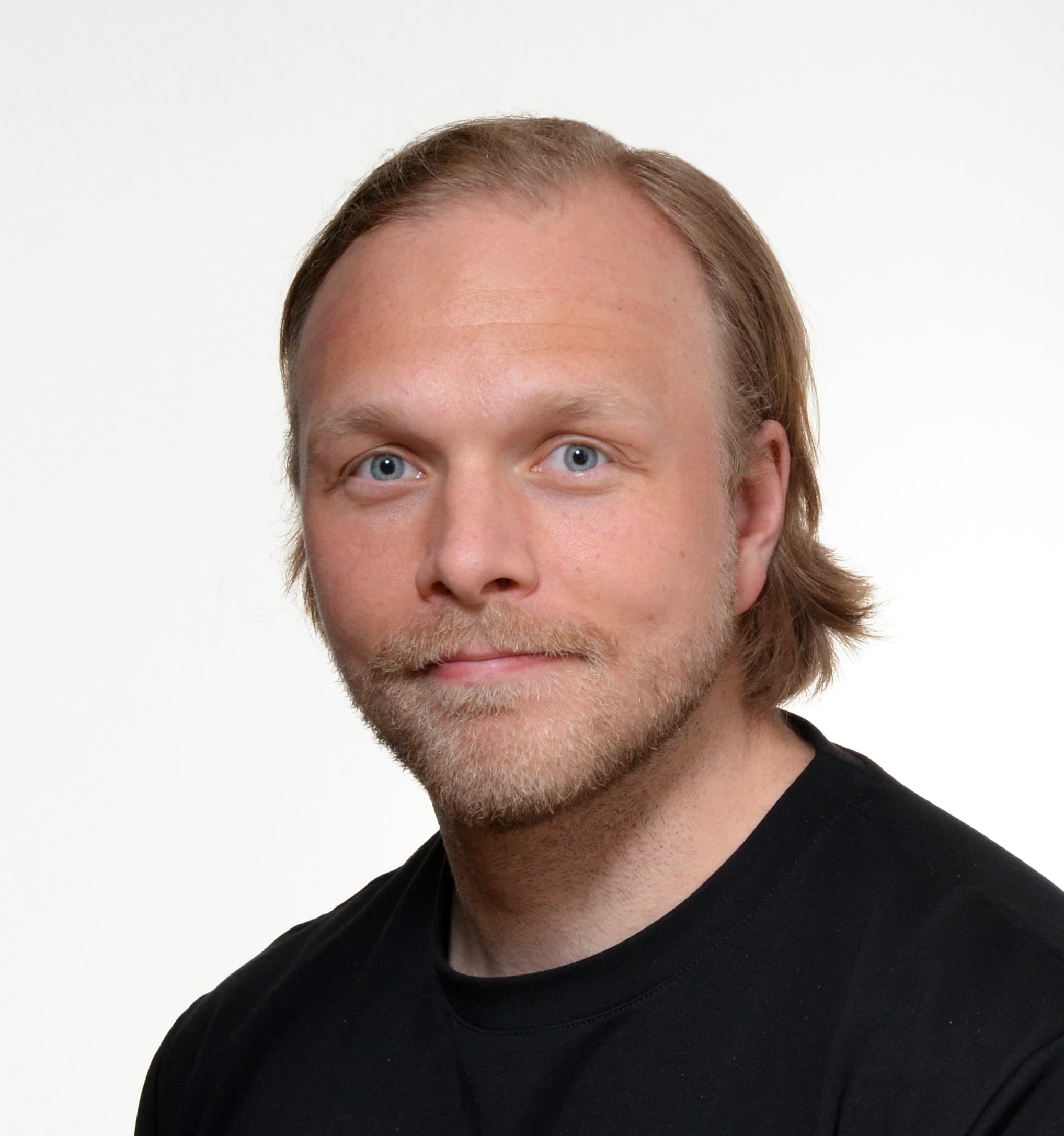 Janne Ukkonen — Pihlajalinna