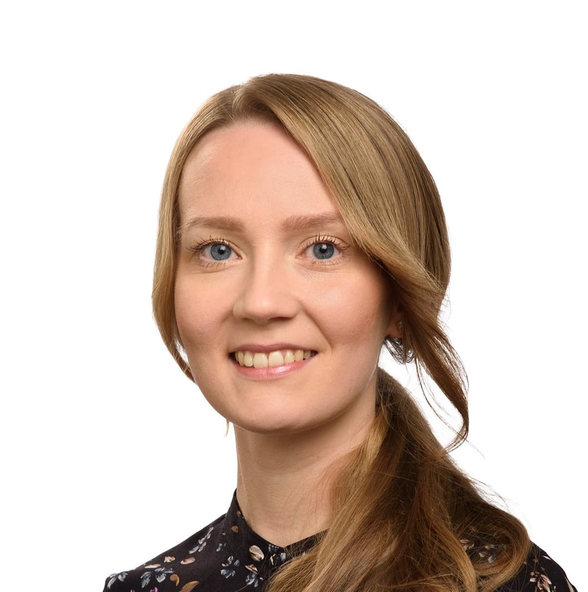 Henni Turkulainen — Pihlajalinna