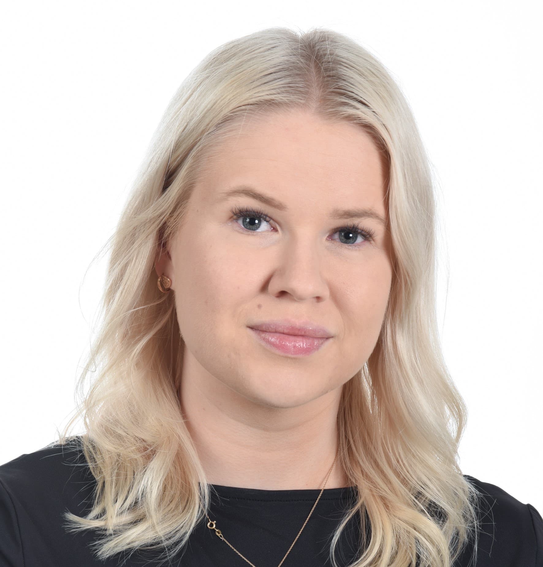 Linnea Heikkilä — Pihlajalinna